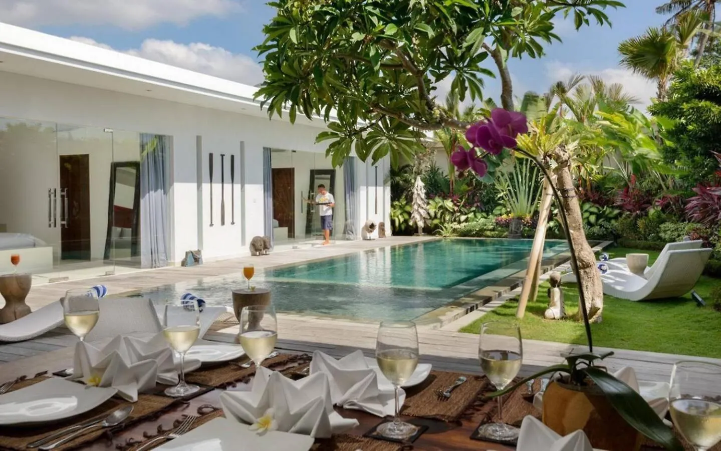Villa Gorgeous Tropical 3 Bed Pool Villa, 24Hr Security Seminyak