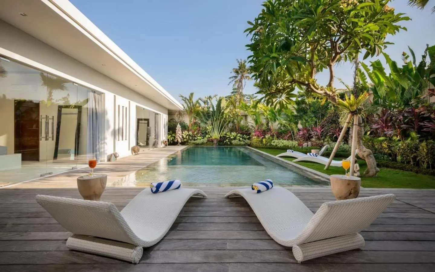 Gorgeous Tropical 3 Bed Pool Villa, 24Hr Security Σεμινιάκ 0*,  Ινδονησία