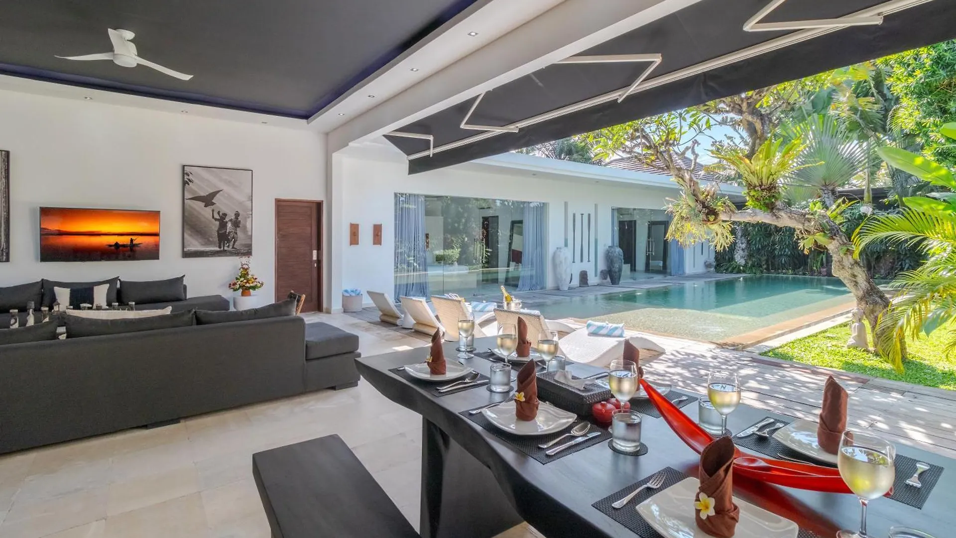 Gorgeous Tropical 3 Bed Pool Villa, 24Hr Security Seminyak Villa