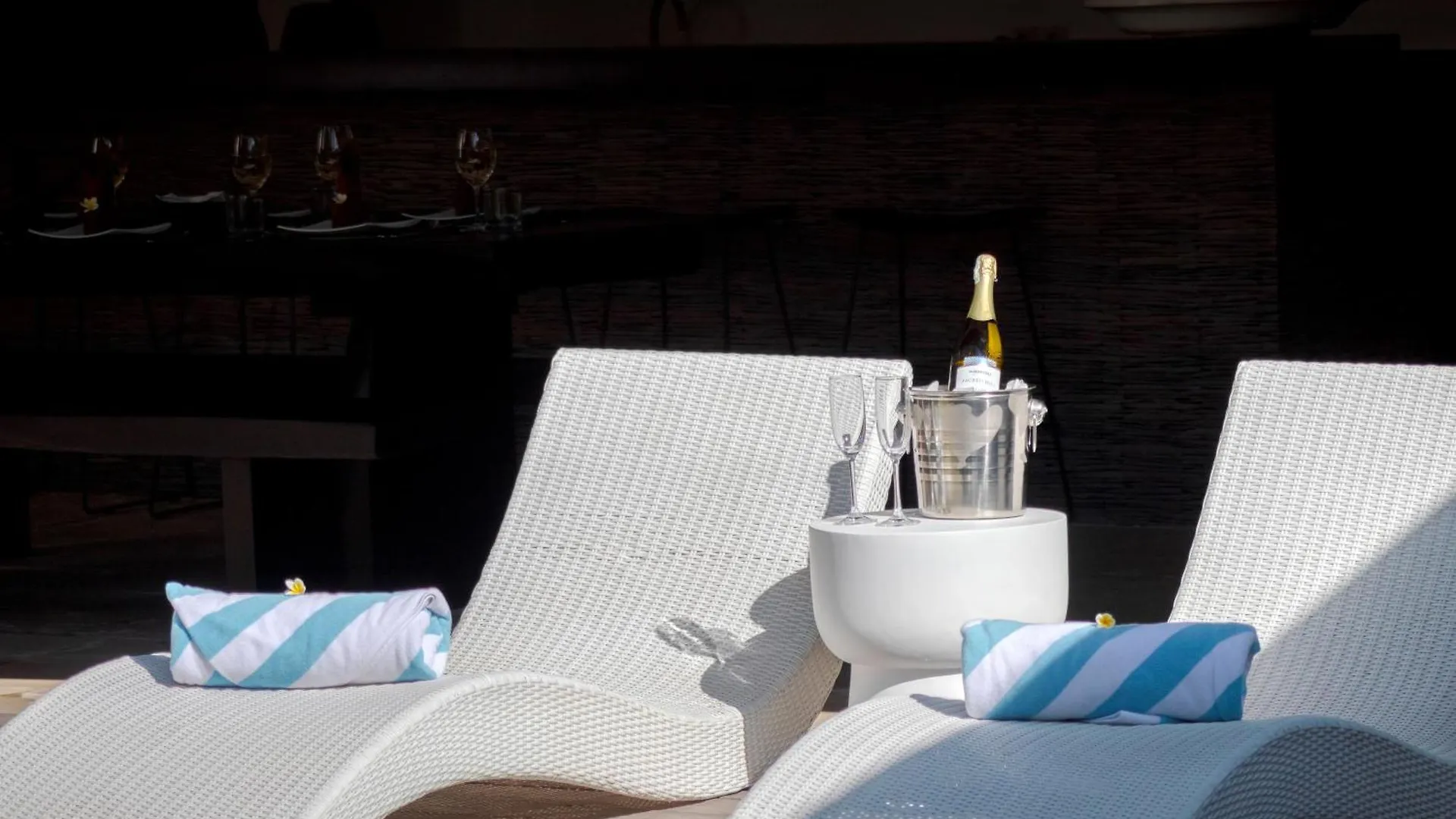 Gorgeous Tropical 3 Bed Pool Villa, 24Hr Security Seminyak