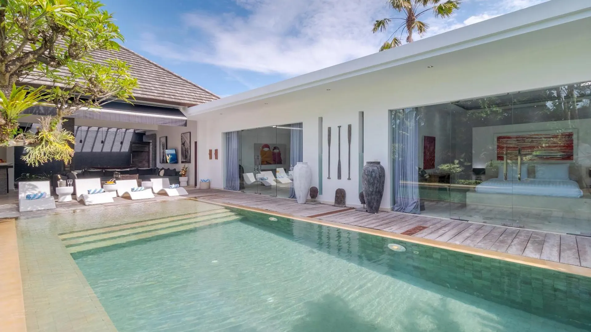 Villa Gorgeous Tropical 3 Bed Pool Villa, 24Hr Security Seminyak
