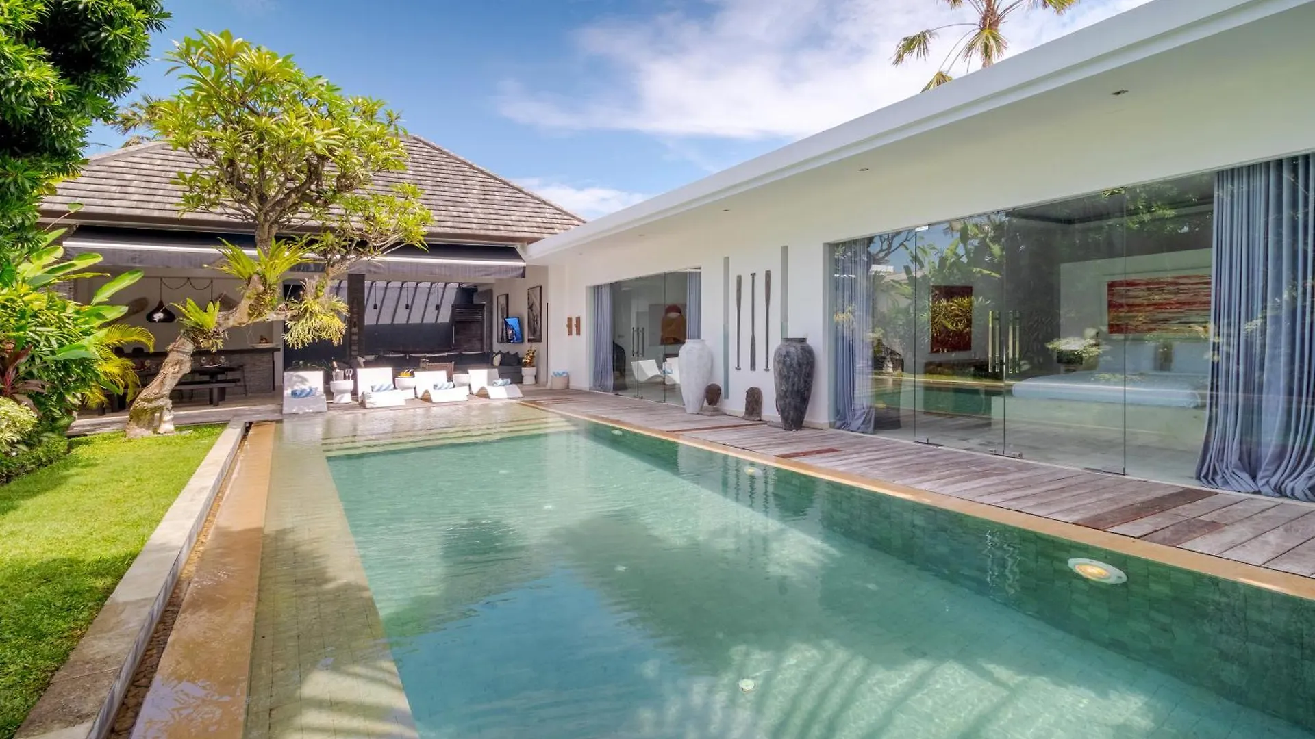 Gorgeous Tropical 3 Bed Pool Villa, 24Hr Security Seminyak Indonesië